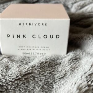 Pink Cloud Soft Moisture Cream - White